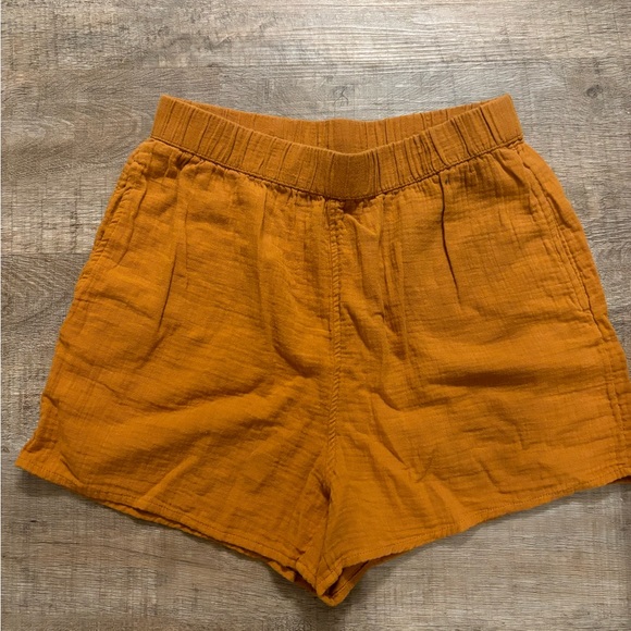 Universal Thread Mustard yellow shorts - Picture 1 of 2